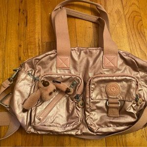 Kipling Defea in ice rose metallic handbag crossbody